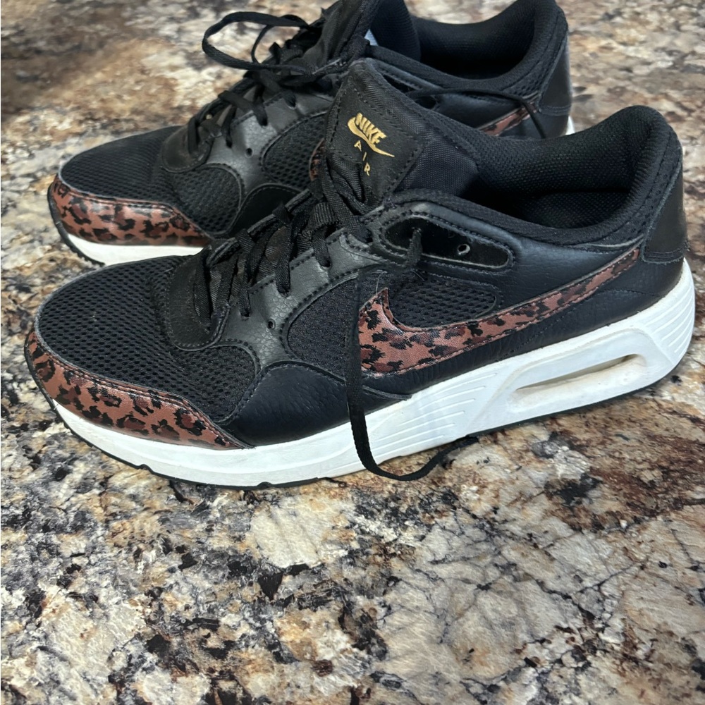 Nike Women's Black and Brown Sneakers